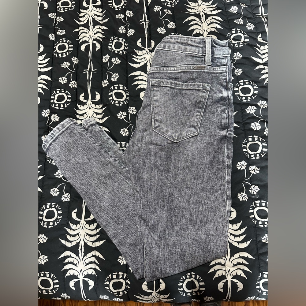 KanCan Women's Skinny Jeans in Gray